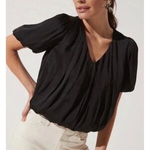 ASTR‎ the Label Blouse Pleated V-Neck Puff Sleeve bubble hem Black Size L